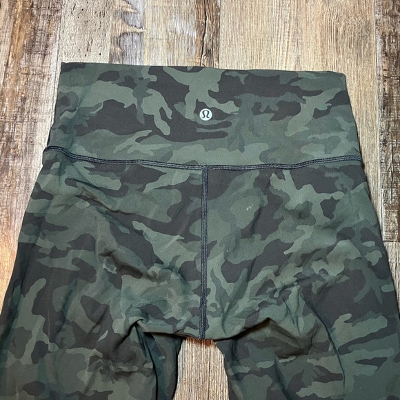 Lululemon Wunder Under High-Rise Tight 25" *Full-On Luxtreme Heritage 365 Camo 6 - Picture 7 of 8